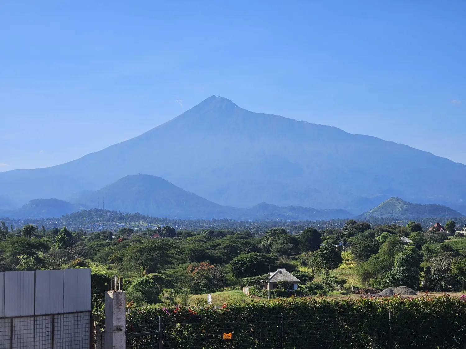 SMILE Apartments - Mount Meru & Kilimanjaro  
